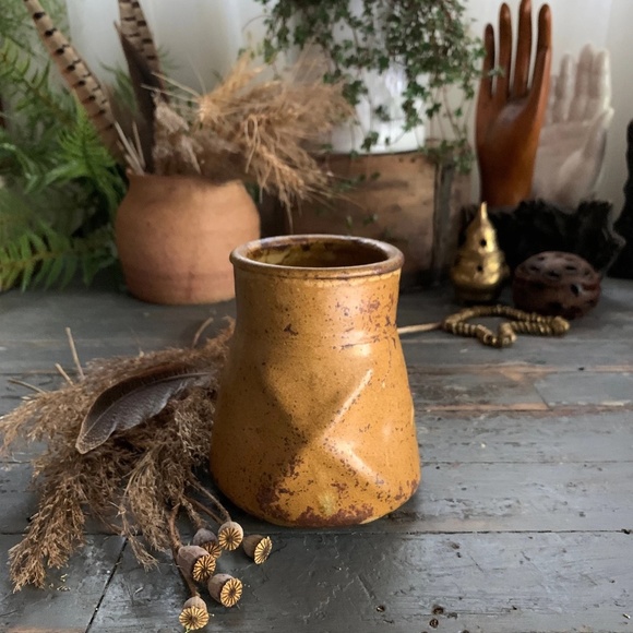 60's MCM HANDMADE BURNT ASH EMBOSSED CERAMIC VASE - Picture 6 of 10